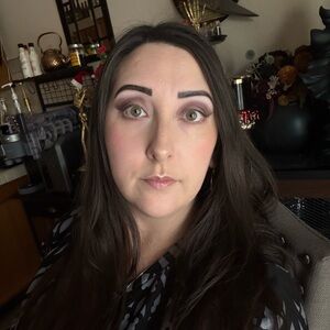 Meet your Posher, Sabrina